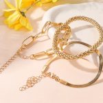 "Vintage-Inspired 3-Piece Bracelet Set – Layered Snake Chains with Elegant Faux Jade Charm"