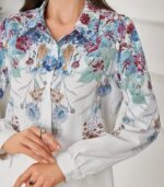 Women’s Floral Print Long-Sleeve Shirt – Elegant Loose-Fit Button-Up Blouse with Front Pockets, Featuring Blue and Red Flower Patterns on White Fabric, Perfect for Effortless Fall and Winter Casual Style - Image 4